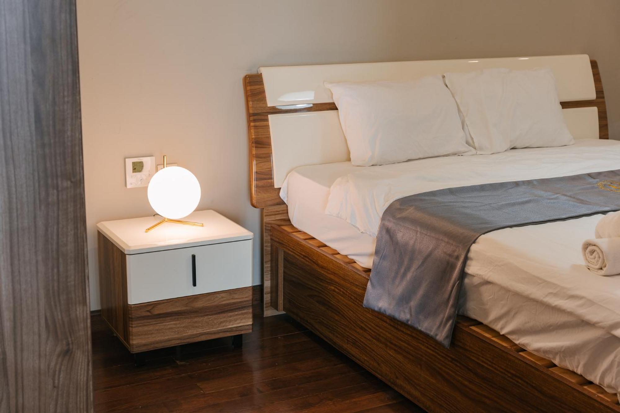 Hi-Home Suites - Hanoi Downtown Aqua Central Bagian luar foto